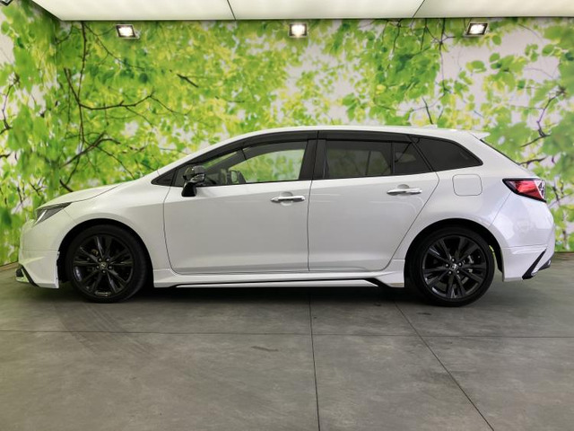 カローラツーリング1.8 ハイブリッド W×B