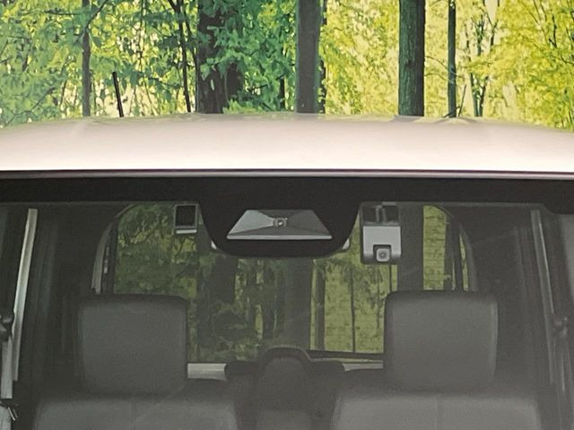 �y�z���_�Z���V���O�z���s���ɑO���̎ԗ�����F�����A�Փ˂������Ȏ��͌x��ƃu���[�L�ŏՓˉ���Ɣ�Q�y�����A�V�X�g�B�����S�Ƀh���C�u�����y���݂��������܂��B