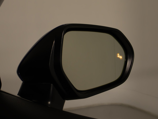 BSM(ブラインドスポット)モニター装備!死角の車の接近をお知らせしてくれる安全装備になります!