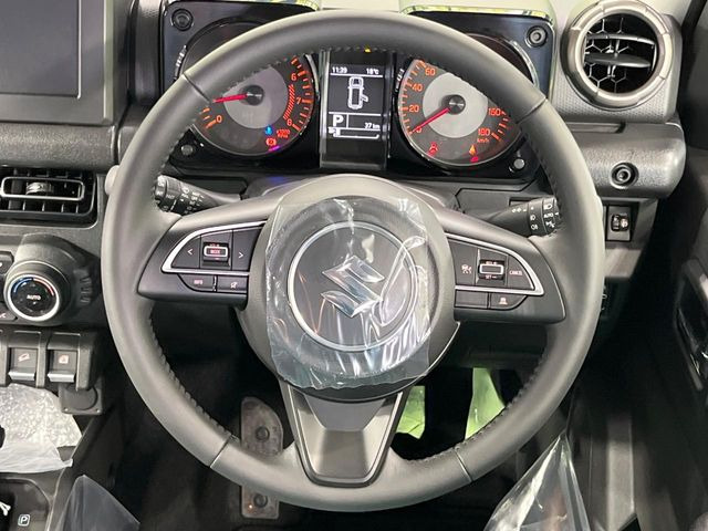 �y�X�e�A�����O�X�C�b�`�z�^�]���A�O������ڐ������炷���ƂȂ��A�I�[�f�B�I���̑��삪�\�ȕ֗��@�\!���S&���K�ȃh���C�u�����o���Ă���܂���