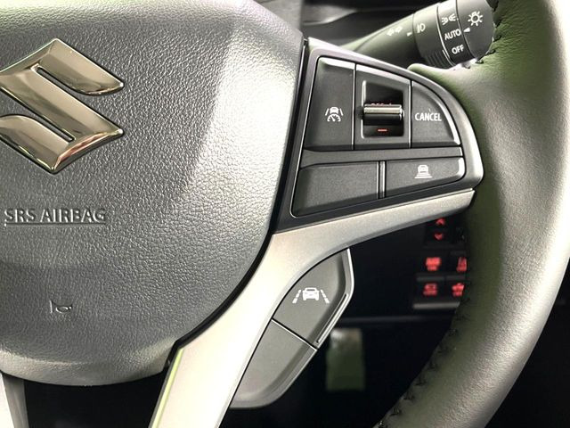 【アダプティブクルーズコントロール】高速道路での長距離走行が楽に!!自動で速度を保つクルーズコントロールが、衝突軽減システムと連携し、前方の車両を感知して車間を保つように速度調節してくれます!!