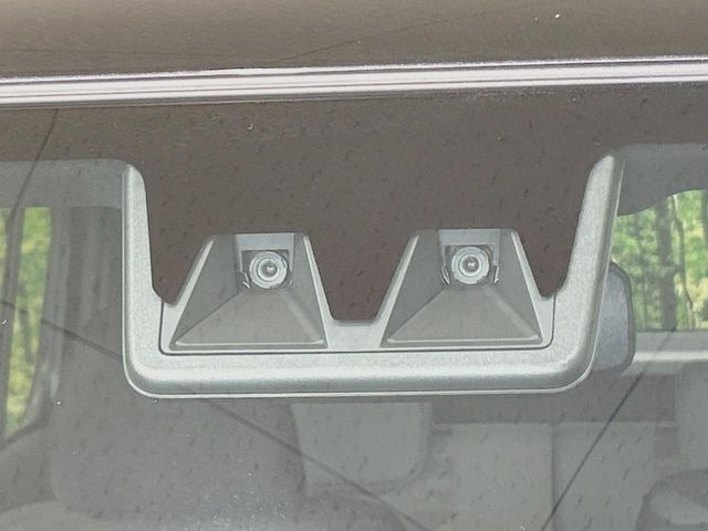 �y�X�}�[�g�A�V�X�g�z���s���ɑO���̎ԗ�����F�����A�Փ˂������Ȏ��͌x��ƃu���[�L�ŏՓˉ���Ɣ�Q�y�����A�V�X�g�B�����S�Ƀh���C�u�����y���݂��������܂��B