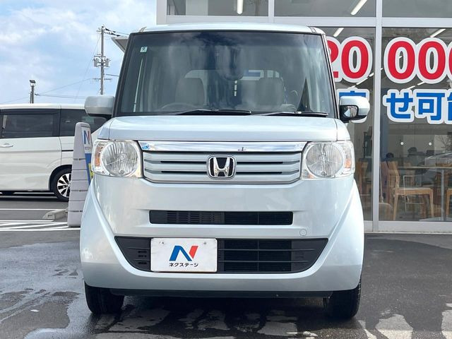 弊社では、全車『修復歴なし』のお車のみ取り扱っております。専任バイヤーによる厳選した仕入れの後、入庫後の車両チェックを行い、ネクステージが認定した高品質な中古車をご提供しております。