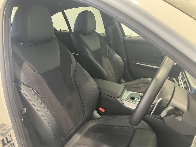 3シリーズセダン320d xドライブ Mスポーツ エディション シャドー 4WD