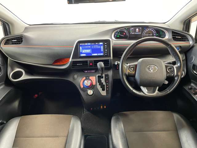 シエンタハイブリッド 1.5 G クエロ