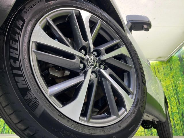 �y����18�C���`�A���~�z�C�[���z�O�ςɃ}�b�`���������A���~�z�C�[���𑕒����Ă���܂��B�e��ЊO�A���~�z�C�[����A�X�^�b�h���X�^�C�����戵�����Ă���܂��B���񂲑��k����������