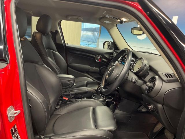 ���V�[�g�̎g�p��:�j��E�ւ�������Ȃ��A�����̒ʂ肫�ꂢ�ȏ�Ԃ��ێ����Ă���܂��B�܂��A�����N���[�j���O�E�R�[�e�B���O�����p�����������܂��B