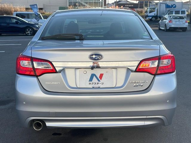 安心の最長10年・走行無制限保証(有償)をご用意。保証内容も充実はもちろん、無料点検&オイル交換や、年中無休の全国・24時間ロードサービスも付帯されておりますのでご安心下さい。