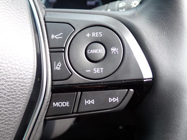 �y�N���[�Y�R���g���[���z�������H�ł̒��������s���y�ɁB�A�N�Z���y�_���𓥂܂��Ɏԑ������ɕۂ��Ƃ��\�ł��B�O���̎ԗ������m���ĎԊԂ�ۂ悤�ɑ��x���߂��Ă���܂�!!