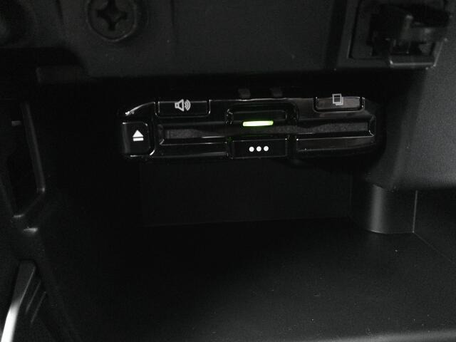 ETC利用で高速料金割引!料金所渋滞を解消しアイドリング時に発生する排気ガスも減らせCO2削減にも貢献!環境のみならずおサイフにも優しいですね。