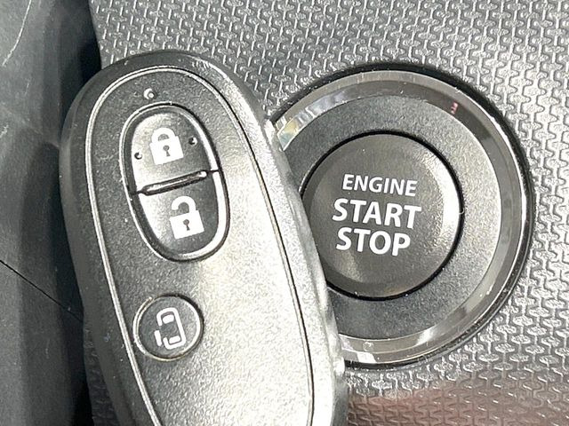 �y�I�y���[�V�����L�[�z�J�o����|�P�b�g�ɓ��ꂽ�܂܂ł��h�A�̎{���E�������\�ȃX�}�[�g�L�[�𑕔��B�G���W���̃I���E�I�t�����J�M�����o���K�v����������Ƃ��Ă��֗��ł���