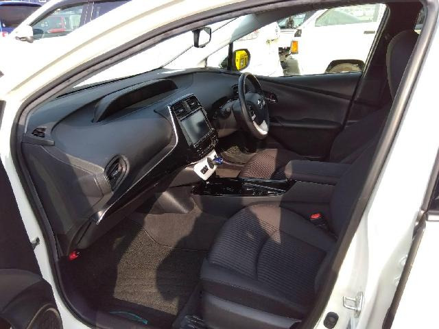 プリウス1.8 S セーフティ プラス