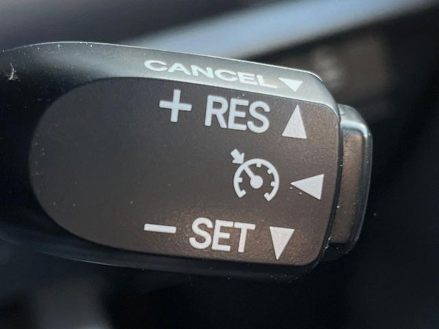 �y�N���[�Y�R���g���[���z�������H�����N���N���s�B�A�N�Z���𗣂��Ă���葬�x�ő��s���ł��A�������^�]���̕��S���y��!�����E�������ȒP�ȃX�C�b�`����Œ����ł��܂��B