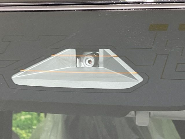 【スズキ セーフティサポート】走行中に前方の車両等を認識し、衝突しそうな時は警報とブレーキで衝突回避と被害軽減をアシスト。より安全にドライブをお楽しみいただけます。