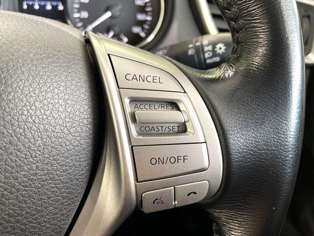 �y�N���[�Y�R���g���[���z�������H�����N���N���s�B�A�N�Z���𗣂��Ă���葬�x�ő��s���ł��A�������^�]���̕��S���y��!�����E�������ȒP�ȃX�C�b�`����Œ����ł��܂��B