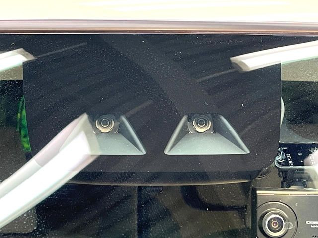 �y�X�}�[�g�A�V�X�g�z���s���ɑO���̎ԗ�����F�����A�Փ˂������Ȏ��͌x��ƃu���[�L�ŏՓˉ���Ɣ�Q�y�����A�V�X�g�B�����S�Ƀh���C�u�����y���݂��������܂��B