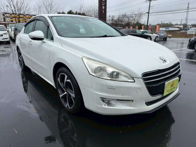 支払方法は現金(振込)、オートローンからお選び頂けます。ローン審査に自信がないお客様もお気軽にお問合せ下さい。審査に自信がありますので他社様に断られたお客様でも販売させて頂いた実績も多数ございます。