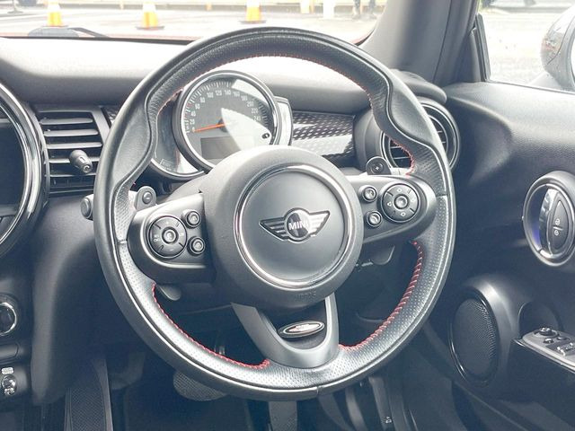 ���n���h�����̃X�������Ȃ��A���ꂢ�ȏ�Ԃ��ێ����Ă���܂��B�e�X�C�b�`���̓�����m�F�ς݂ł��B