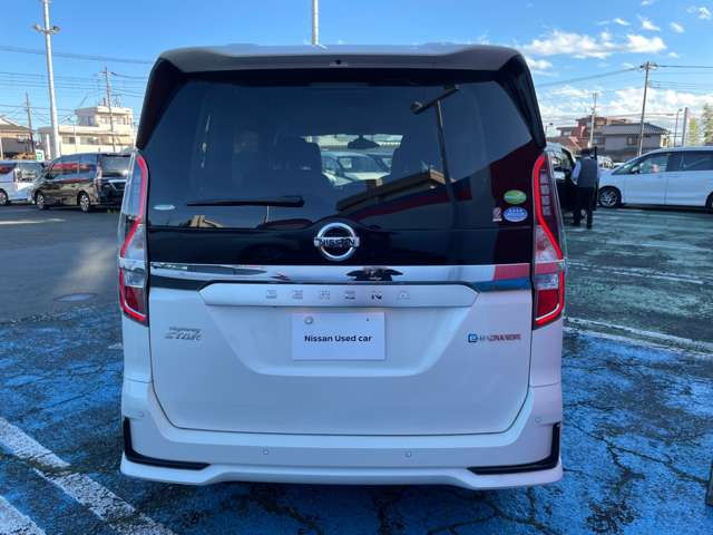 セレナ1.2 e-POWER ハイウェイスターV