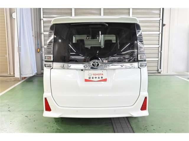 ヴォクシー2.0 ZS 煌III