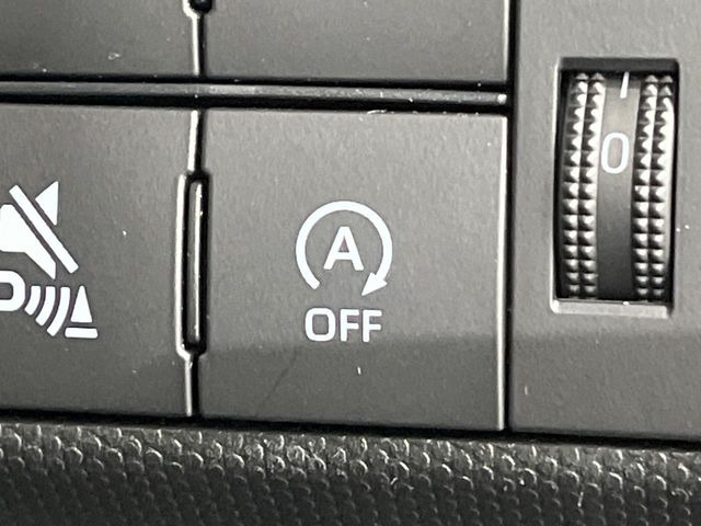 �y�A�C�h�����O�X�g�b�v�z�ԐM����a�؂Œ�Ԃ����ۂɃG���W�����~���A���ʂȔR���̏����}���܂��B�R��������ی�ɂȂ���@�\��G���W���̓u���[�L�𗣂��΍Ďn�����܂��B