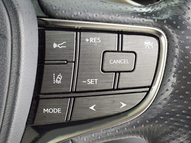 衝突回避支援型プリクラッシュセーフティシステム+A 前方に出現した障害物に対し警報を発し、ドライバーに警告。同時にブレーキアシストにより衝突回避と速度を軽減します。