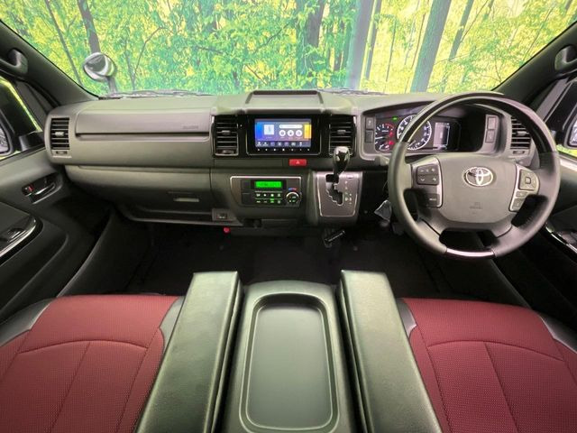 ハイエースバン