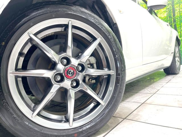 �y����16�C���`�A���~�z�C�[���z�O�ςɃ}�b�`���������A���~�z�C�[���𑕒����Ă���܂��B�e��ЊO�A���~�z�C�[����A�X�^�b�h���X�^�C�����戵�����Ă���܂��B���񂲑��k����������