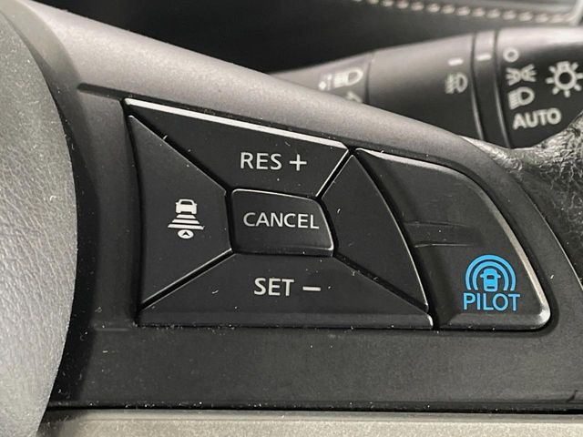 �y�v���p�C���b�g�z�������H�ł̒��������s���y��!!�a�؎��Ə��񑖍s�̃V�[���ŁA�A�N�Z���E�u���[�L�E�X�e�A�����O�������Ő��䂵�A�������^�]�̕��S���y�����Ă���܂���