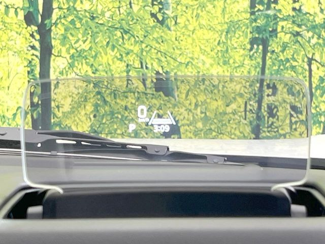 �y�w�b�h�A�b�v�f�B�X�v���C�z���݂̑��x�⑖�s�����f�W�^���\���ŉ^�]�ȑO���̃K���X�ɓ��e!�^�]���A�ڐ������炳���K�v�ȏ����m�F�ł���̂łƂ��Ă��֗��ň��S!