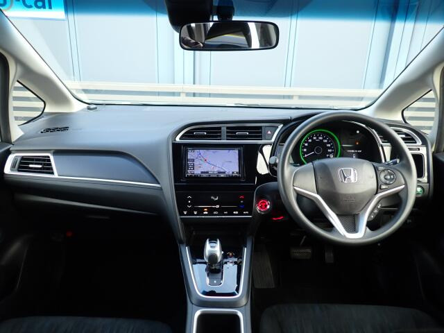 �C���p�l�摜�ɂȂ�܂��B�ԓ��͐��Ǝ҂ɂĎ����N���[�j���O�{�H�ς݂Ȃ̂ŁA��ϐ����ł��B