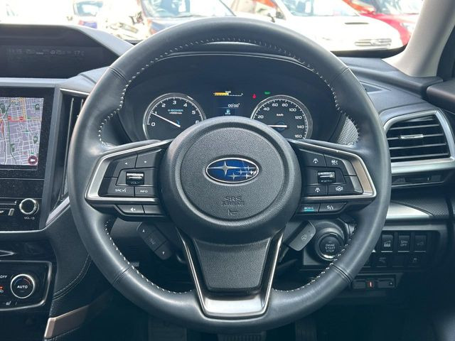 �y�����v�����X�e�A�����O�z�㎿�Ȋv���g�p���邱�ƂŁA��ɂ����������݂ƂĂ��^�]���₷���n���h���ł���