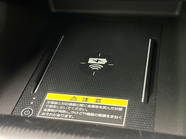 【置くだけ充電】置くだけで充電ができます。一部非対応の機種もございます。