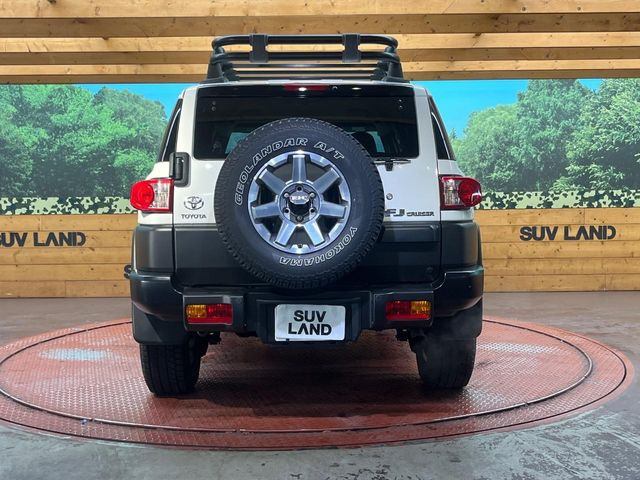 安心の最長10年・走行無制限保証(有償)をご用意。保証内容も充実はもちろん、無料点検&オイル交換や、年中無休の全国・24時間ロードサービスも付帯されておりますのでご安心下さい。