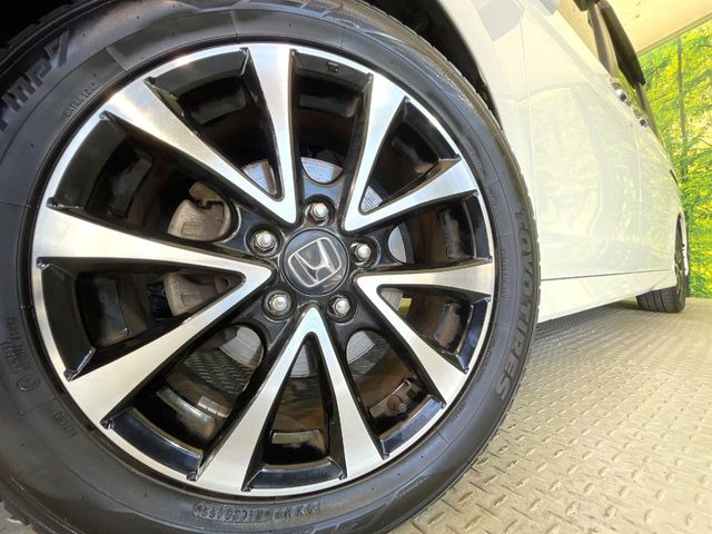 �y����17�C���`�A���~�z�C�[���z�O�ςɃ}�b�`���������A���~�z�C�[���𑕒����Ă���܂��B�e��ЊO�A���~�z�C�[����A�X�^�b�h���X�^�C�����戵�����Ă���܂��B���񂲑��k����������