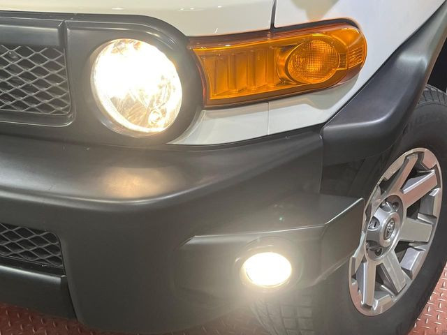 夜間や荒天時により良好な視界で安心な走行をご希望される方には【高輝度LEDヘッドライト】の取付がおすすめ!多くのお客様にご好評いただいております♪