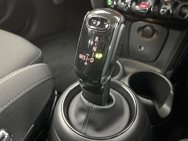 ��MT���[�h�t��AT:�ʏ�͎����ł����Ȃ���ϑ�(�M�A�`�F���W)���h���C�o�[�̑���ɂ���ĈӐ}�I�ɕς�����V�X�e���ł��B����w���i�̃h���C�u�����y���݂��������܂�!