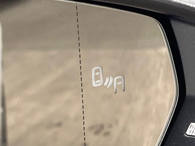 ���u���C���h�A�V�X�g�Z���T�[:���p����̎Ԃ����m���A�h���C�o�[���Ԑ��ύX���s���ۂɁA�x�����Ƌ��ɒ��ӂ𑣂��Ă������S�x���@�\�ł�!