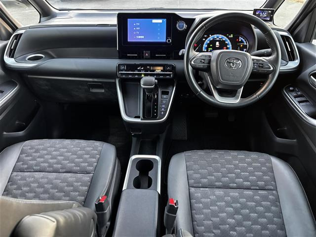 ヴォクシー1.8 ハイブリッド S-Z