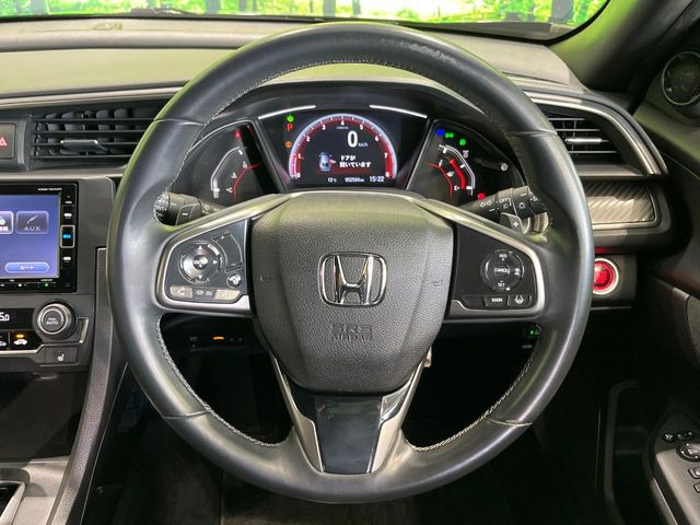 �y�����v�����X�e�A�����O�z�㎿�Ȋv���g�p���邱�ƂŁA��ɂ����������݂ƂĂ��^�]���₷���n���h���ł���