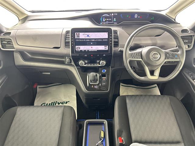 セレナ1.2 e-POWER ハイウェイスターV