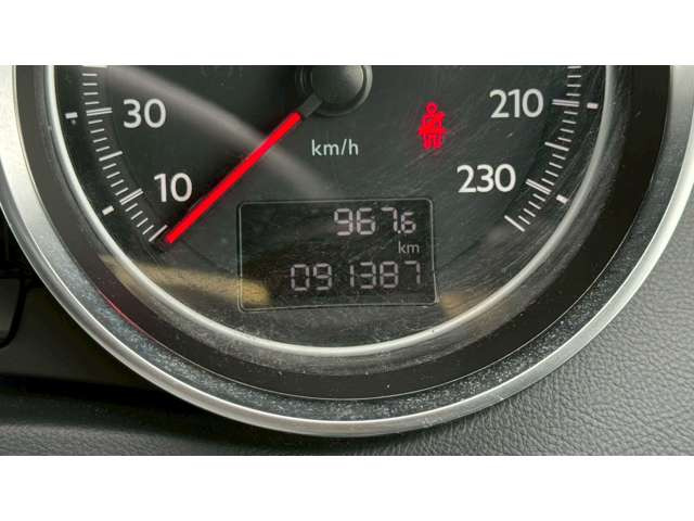 気になるお車がありましたら右の電話番号から直接お店にお問い合わせください。支払方法から車両情報、状態までなんでもご説明させて頂きます。スタッフ一同ご連絡お待ちしております。