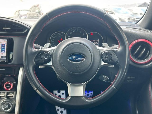 �y�����v�����X�e�A�����O�z�㎿�Ȋv���g�p���邱�ƂŁA��ɂ����������݂ƂĂ��^�]���₷���n���h���ł���