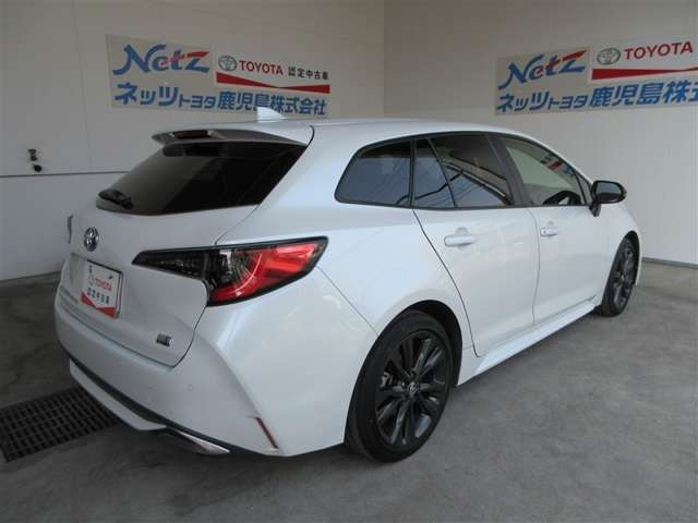 カローラツーリング1.8 ハイブリッド W×B