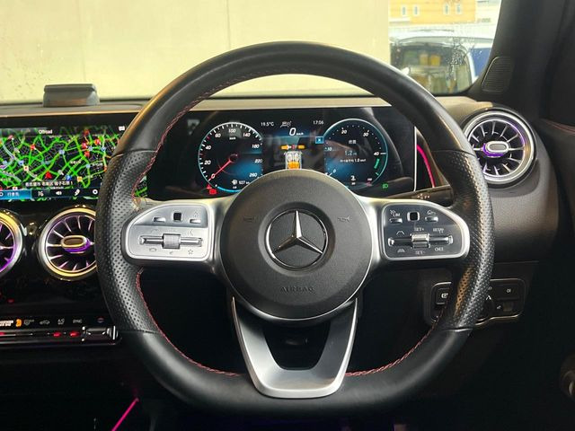 ●ステアリングもきれいな状態を維持しております。