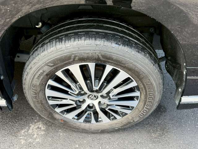 気になるお車がありましたら右の電話番号から直接お店にお問い合わせください。支払方法から車両情報、状態までなんでもご説明させて頂きます。スタッフ一同ご連絡お待ちしております。