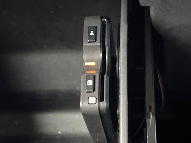 ●ETC車載器(アンテナ分離型音声案内タイプ):お引き渡し時には再セットアップを実施後、お渡しいたします。マイレージ登録に関してもお気軽にスタッフまでお尋ねください。