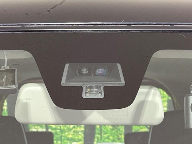 �y���[�_�[�u���[�L�T�|�[�g�z���s���ɑO���̎ԗ�����F�����A�Փ˂������Ȏ��͌x��ƃu���[�L�ŏՓˉ���Ɣ�Q�y�����A�V�X�g�B�����S�Ƀh���C�u�����y���݂��������܂��B