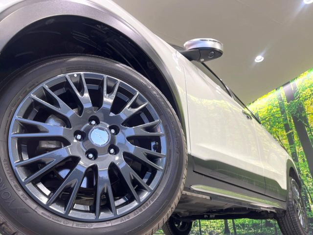 【純正17インチアルミホイール】外観にマッチした純正アルミホイールを装着しております。各種社外アルミホイールや、スタッドレスタイヤも取扱いしております。是非ご相談ください♪