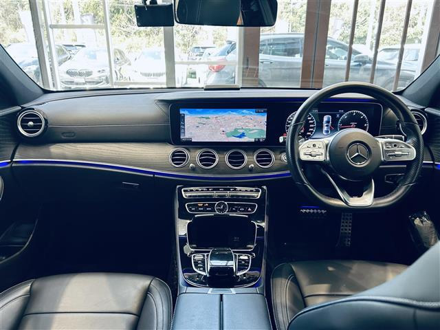 EクラスE220d アバンギャルド AMGライン